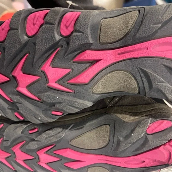 Coleman women’s hiking boot new ! Sz 6 - Picture 2 of 4